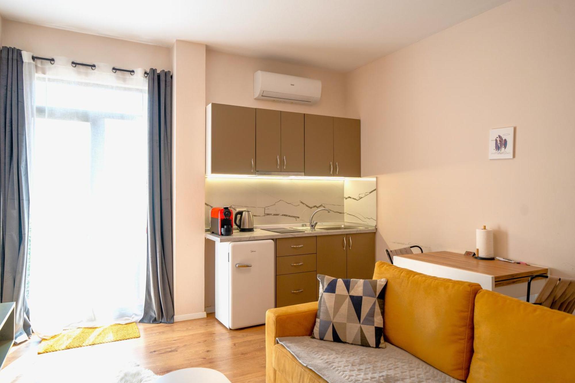 Colorful Comfy Condo Central Tirana Exterior photo